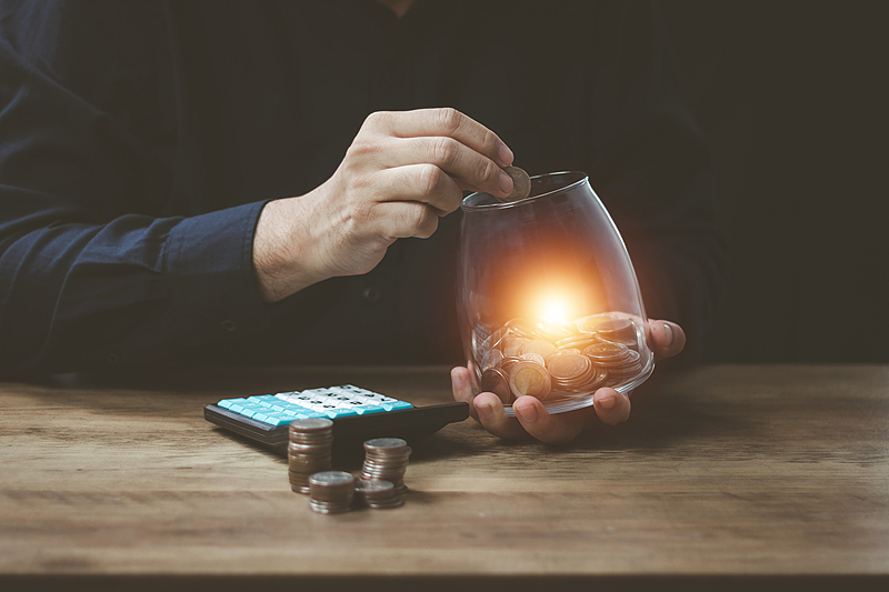 撤材料也挨板子，中金公司被立案