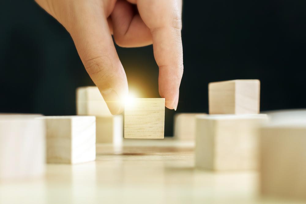 紫晶存储赔偿案“打样儿”：4家中介机构赔付投资者12.75亿，高达业务收入10倍多