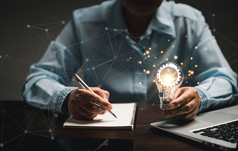 哈里斯锁定总统候选人资格 特朗普拒绝承诺与哈里斯辩论