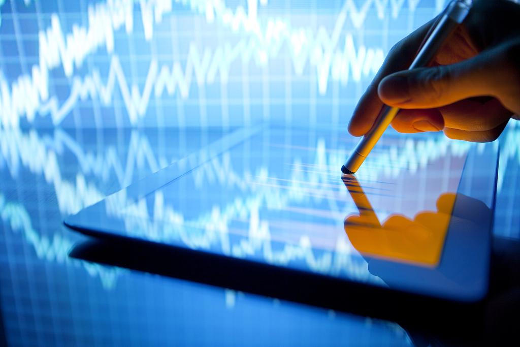 科大讯飞Q3净利转正 讯飞星火领衔央国企大模型中标数量和金额