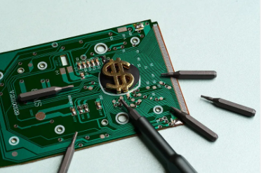 英伟达下场开“卷”AI计算终端！CES掀起PC产业角逐赛 多家传统厂商加入